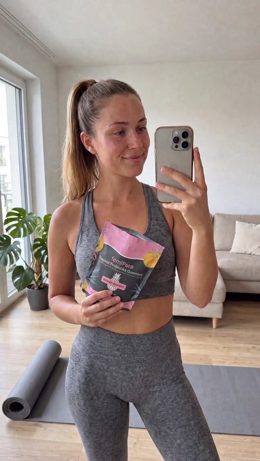 np-03-yoga-outfit-spiegel-selfie.webp